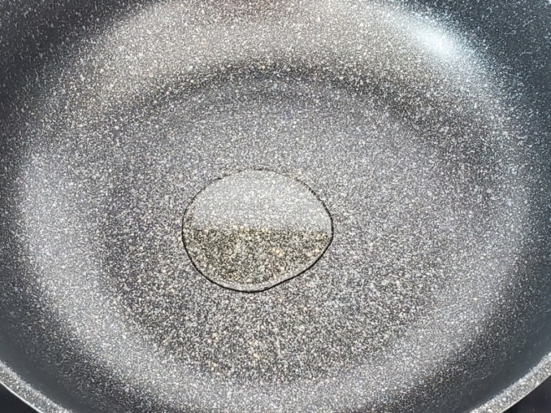 Searing chicken on skillet