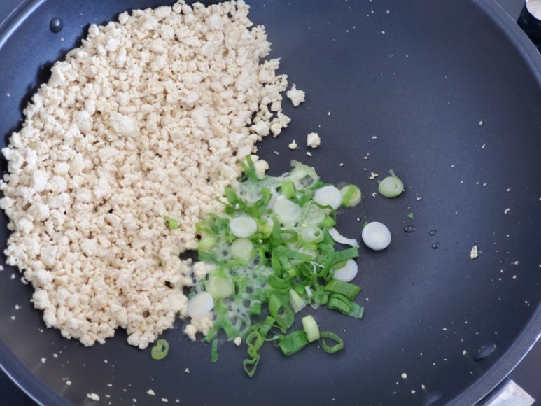 Infusing oil with green onions